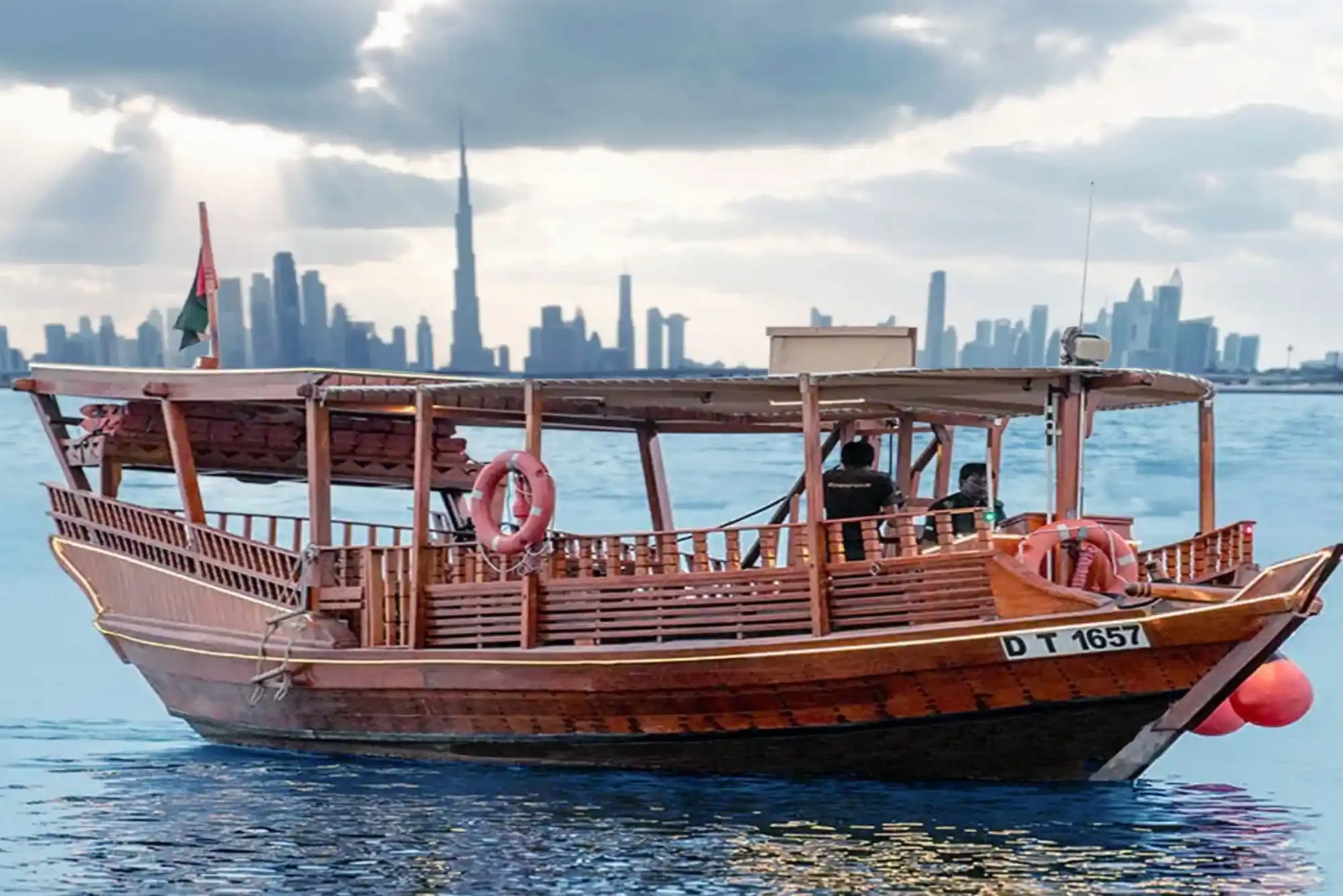 What Landmarks Can You See on a Boat Tour Dubai Route?